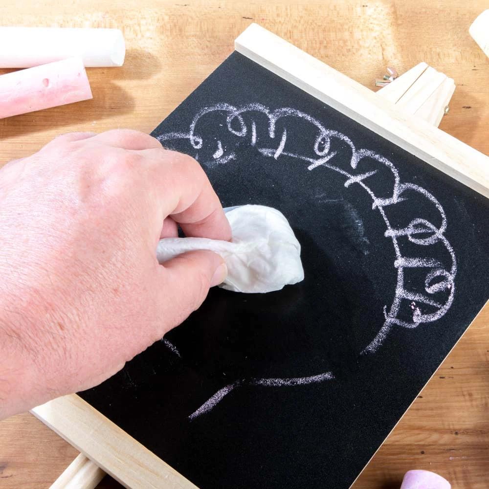 Mont Marte Chalkboard Easel Discovery Medium 28.5cm (11.2in)